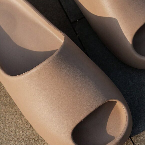 Brown Casual Women's Anti-Slip Slippers - Picture 6 of 7